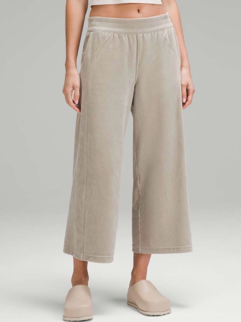 lululemon athletica Wide-Leg Cropped Pants in Taupe
